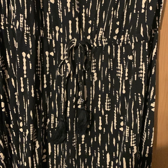 Dress - Picture 7 of 7